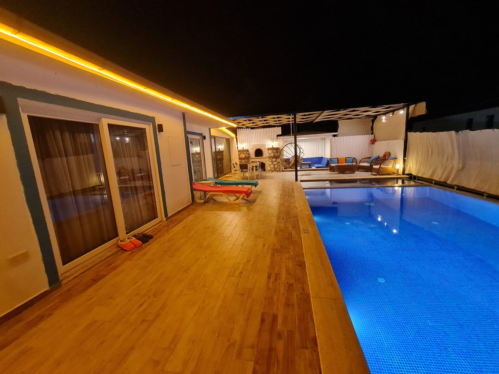 /images/Villa/1/ab17448f-92d4-4a9b-99e8-ff14d253e627.jpg