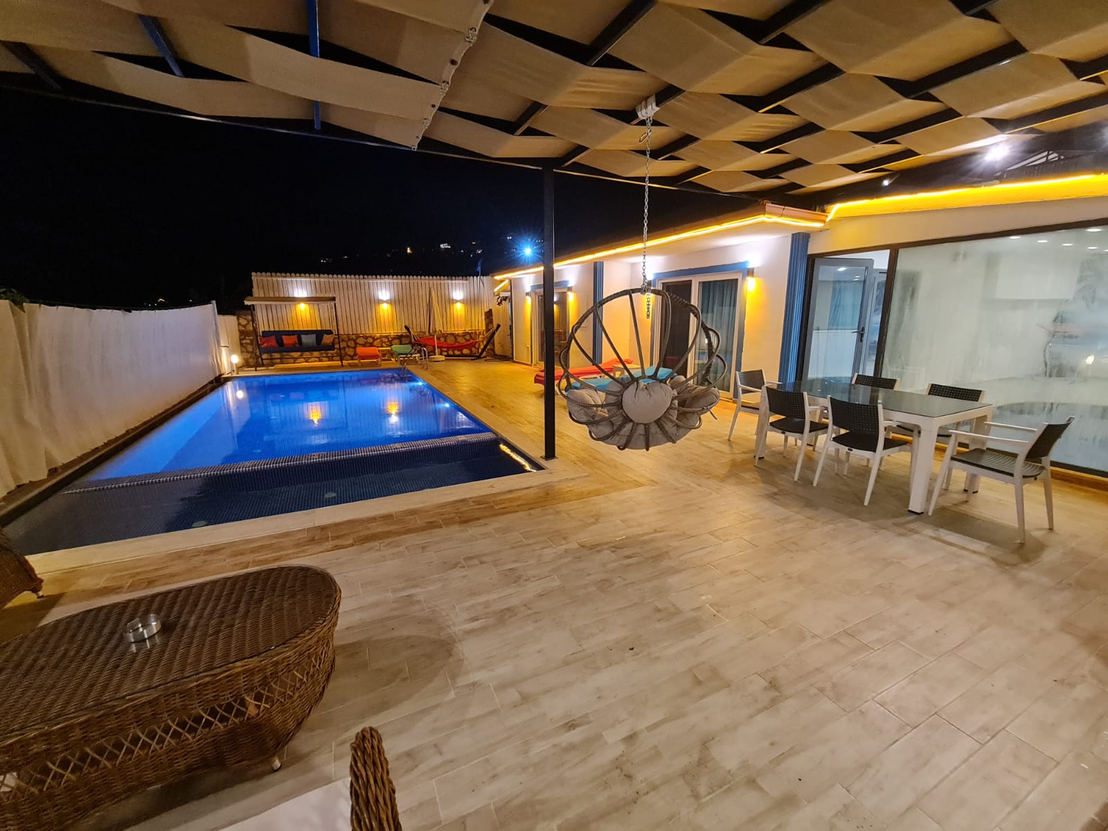 /images/Villa/1/c4f17ee7-2777-44f2-8341-742f52ce49c9.jpg