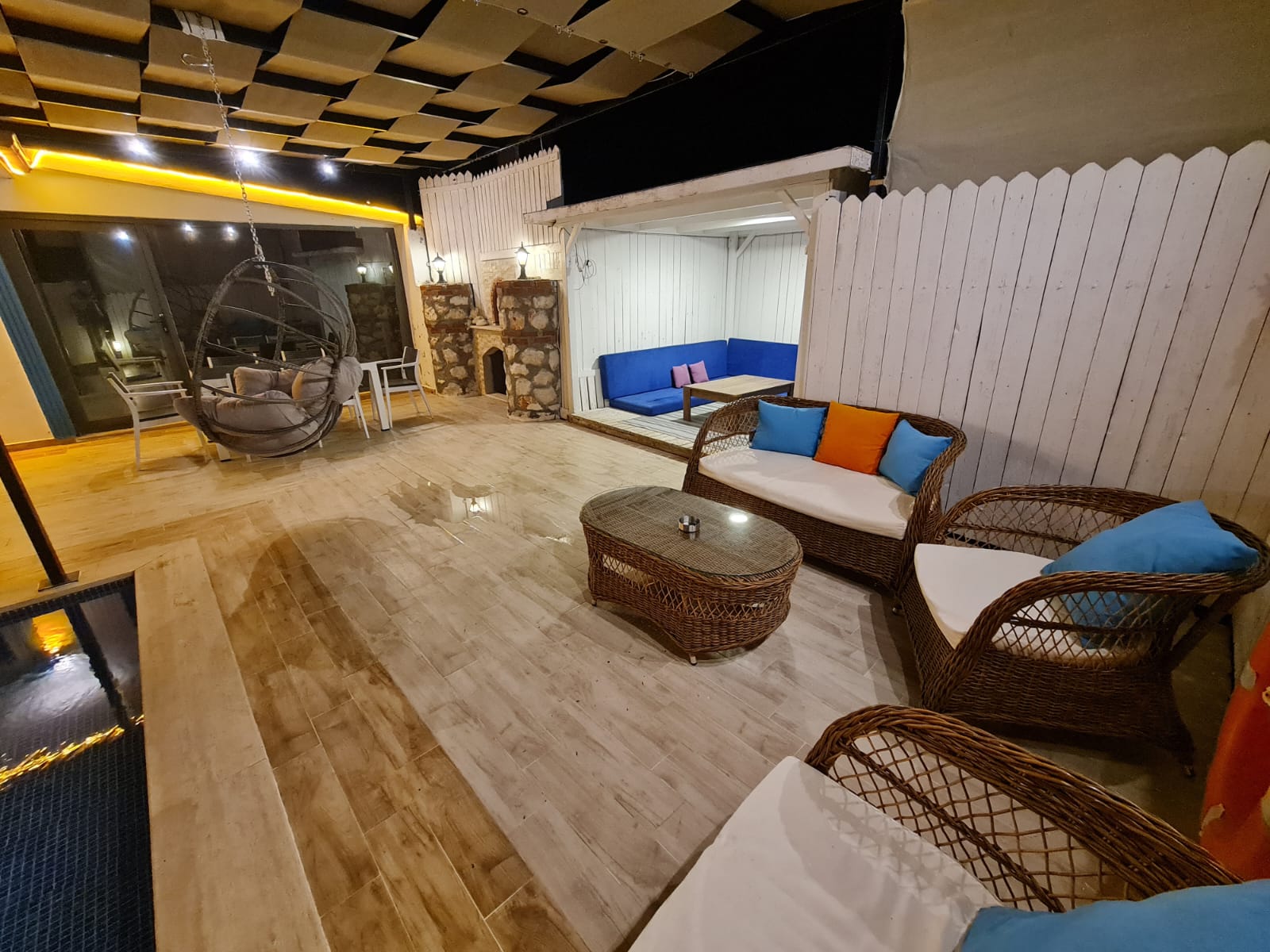 /images/Villa/1/f6eb5ef7-4e1b-432f-b716-7aa988fb1881.jpg
